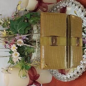 Salvatore  Ferragamo Wallet 7.5X3.5" Guc